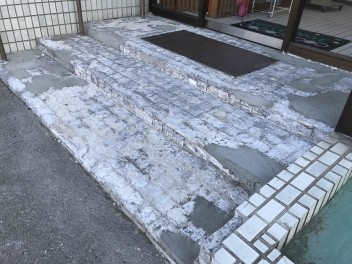 カー秋田改装中